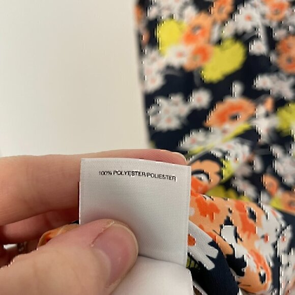 JONES NEW YORK Plus Size Tie Front V-Neck Blouse Navy Blue White Multi Floral 2X - Picture 7 of 13